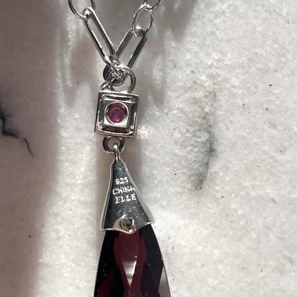 Three piece Elle ruby necklace, earrings and ring. Sterling silver - Picture 5 of 5